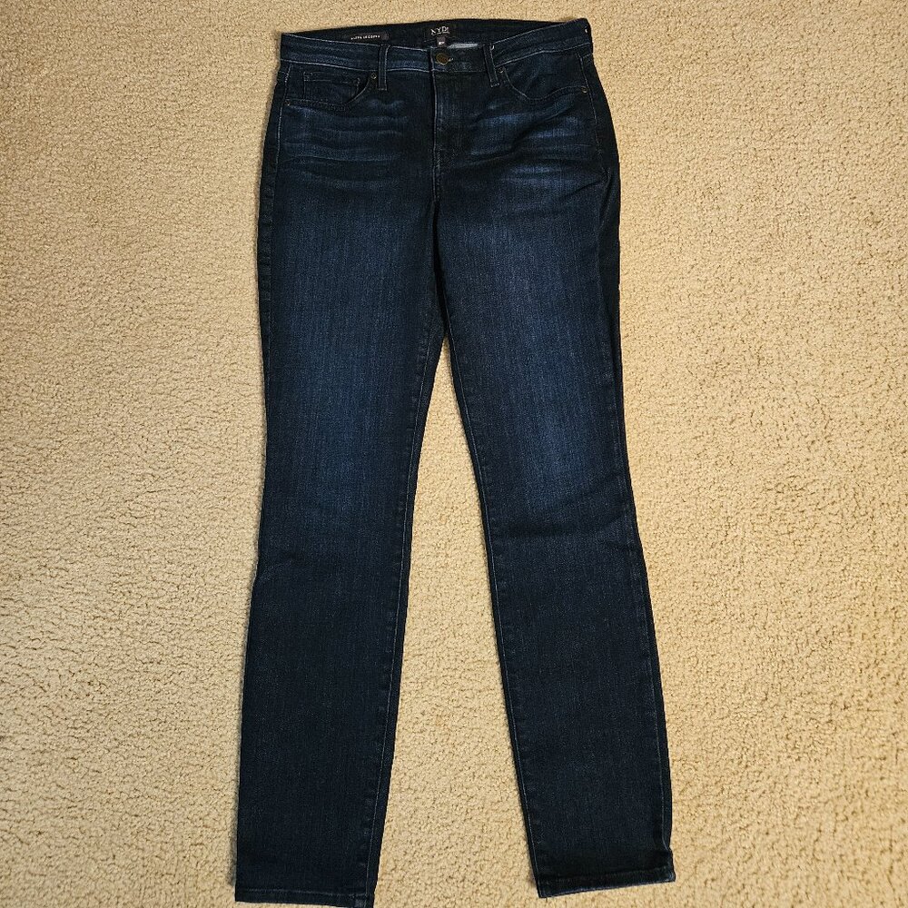 NYDJ Alina Leggings Jegging stretch Dark Wash denim Lift and Tuck size 10P